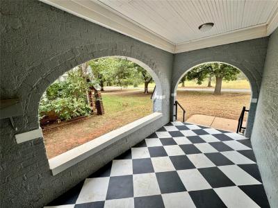 1628 W Chickasha Avenue, Chickasha, אוקלהומה 73018, ארצות הברית של אמריקה