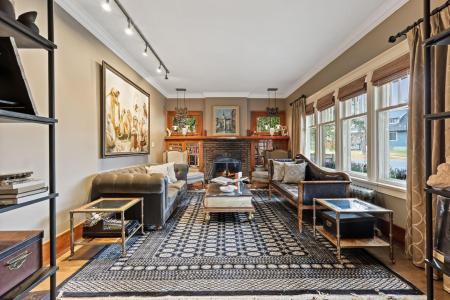 1314 SHELBOURNE STREET SW, Calgary, Alberta T3C 2K8, Canada