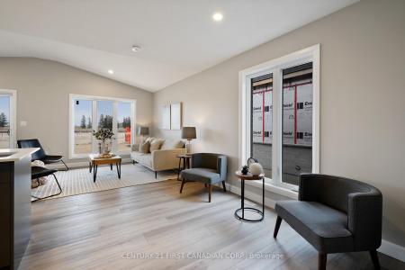 9 TWYNSTRA STREET, North Middlesex, 安大略省 N0M 1A0, 加拿大