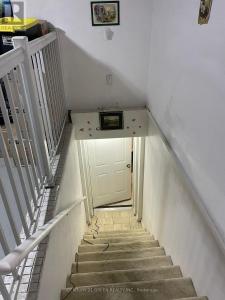 5020 EAST MILL ROAD, Mississauga (east Credit), Ontario L5V 1S5, Canada