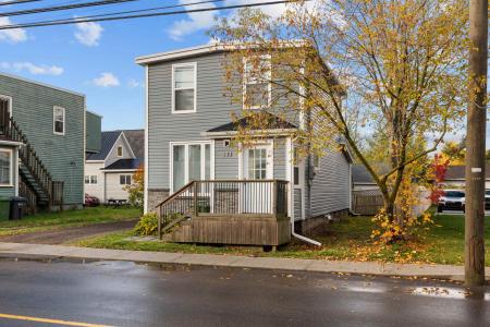 393 QUEEN STREET, Charlottetown, Prince Edward Island C1N 1X9, Canada