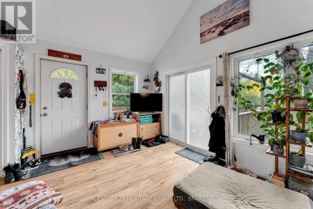 336 ELLIOTT AVENUE, Kingston (east Of Sir John A. Blvd), Ontario K7K 2R3, Kanada