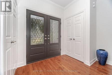 913 DUNCANNON DRIVE, Pickering (liverpool), オンタリオ L1X 2M4, カナダ