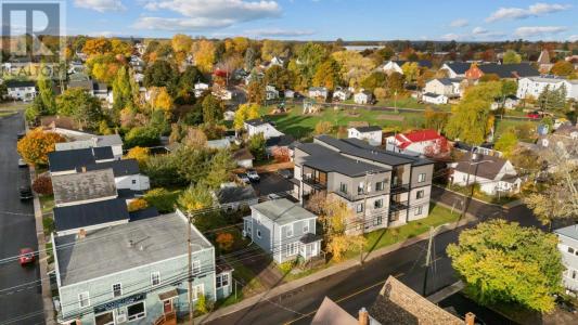 393 QUEEN STREET, Charlottetown, Wyspa Księcia Edwarda C1N 1X9, Kanada