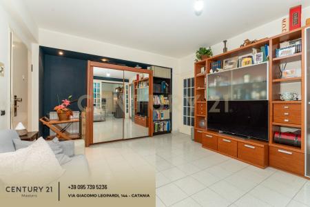 Via Gesualdo Bufalino, Aci Catena, Sicilia 95022, Ý