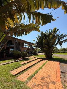 Surubi'i - Avenida Los Laureles , Mariano Roque Alonso, Central 00001, Paraguay