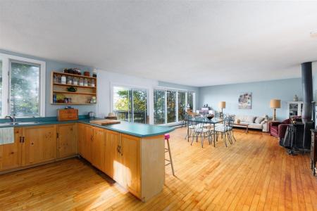 35 Rue Geneviève, Val-des-Monts, Québec J8N 2M6, Canada