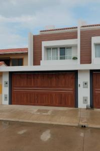 Av. Roca y Coronado entre 3er y 4to anillo C/ Francisco Bernachi , Oeste, Santa Cruz 00001, Bolivia