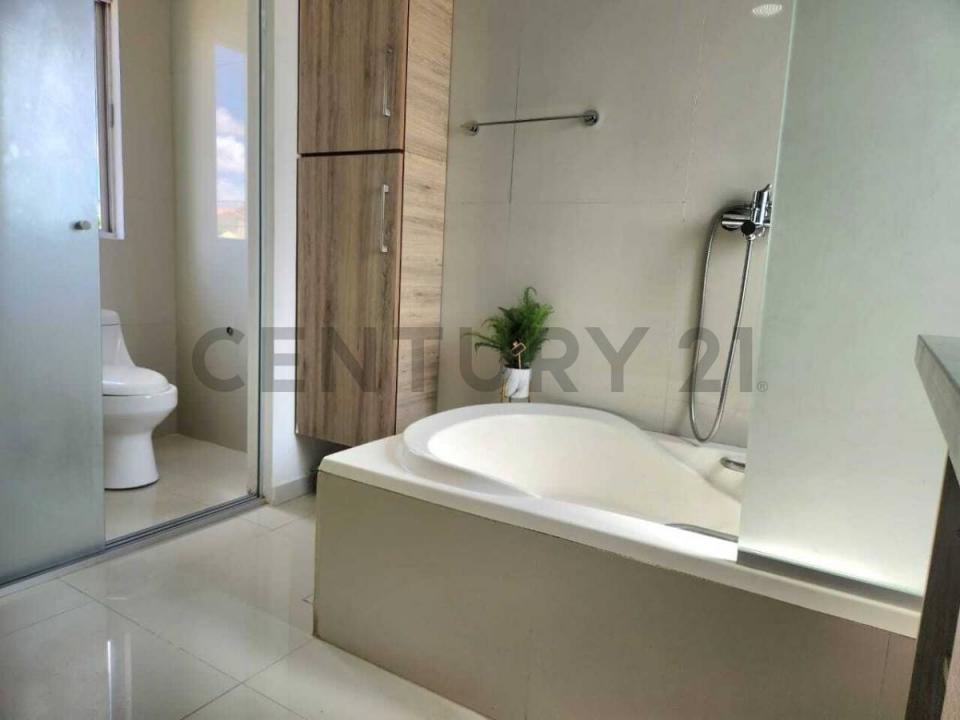 SANTA CRUZ DE LA COLINA , Urubo, Santa Cruz 00001, Bolivia