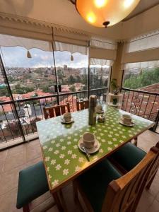 calle los sauces 30, Sucre, Chuquisaca 00001, Bolivia