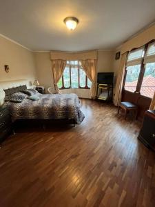 calle los sauces 30, Sucre, Chuquisaca 00001, Bolivia