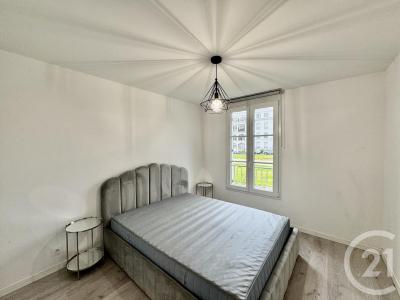 Serris, Isla De Francia 77700, Francia