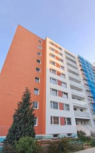 18, Přecechtělova, Praha, Území Hlavního Města Prahy 15500, Czech Republic