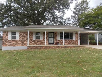 2219 Trousdale, Poplar Blluff, Missouri 63901, USA
