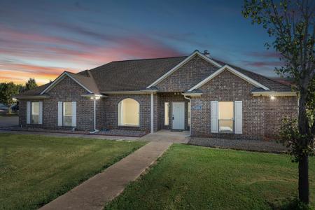 1284 CR 306 D, Henderson, Texas 75654, USA