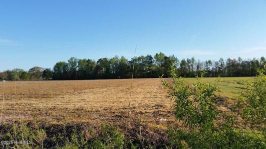 120 Old Main Road, Pembroke, North Carolina 28372, USA