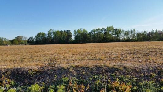 120 Old Main Road, Pembroke, North Carolina 28372, USA