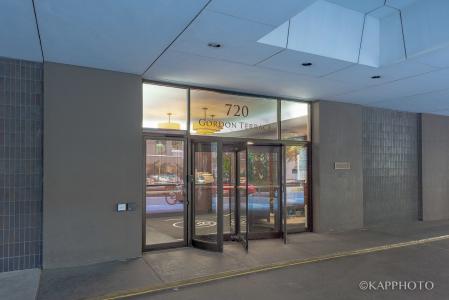 720 W Gordon Terrace , 17J, Chicago, إلينوي 60613, الولايات المتحدة