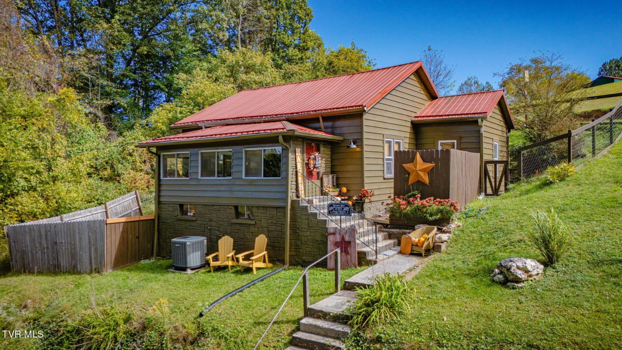 208 Collins Road, Jonesville, Virginia 24263