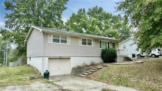 2611 Sportsman Road, Trenton, Missouri 64683, USA