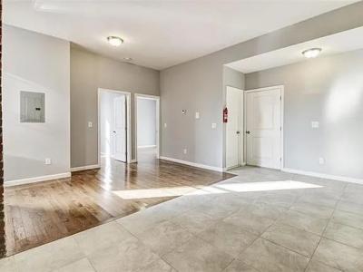 585 Bramhall Ave, Jc, Bergen-lafayett, 新泽西州 07304, 美国