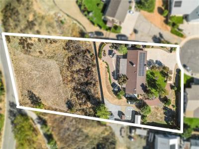 13346 Rimview Court, Yucaipa, קליפורניה 92399, ארצות הברית של אמריקה