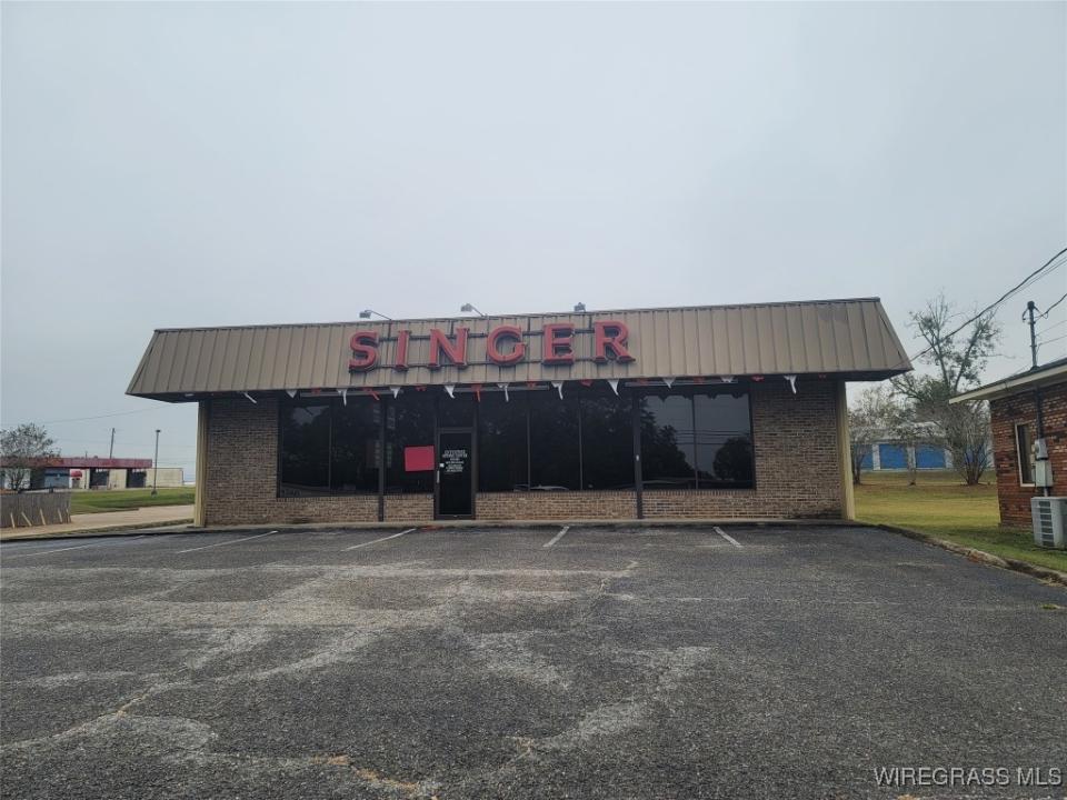 732 Glover Avenue, Enterprise, Alabama 36330