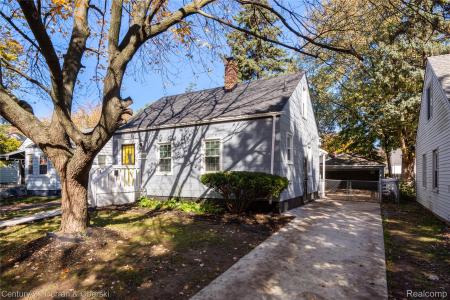 18933 Kenosha Street, Harper Woods, מישיגן 48225, ארצות הברית של אמריקה 