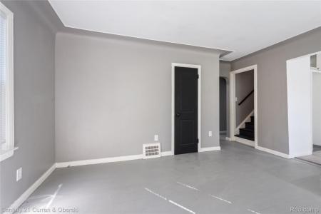 18933 Kenosha Street, Harper Woods, מישיגן 48225, ארצות הברית של אמריקה 