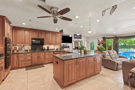 30 SE Bay Drive, Fort Walton Beach, Florida 32548