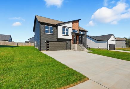172 Leitrim Dr, Clarksville, Tennessee 37042