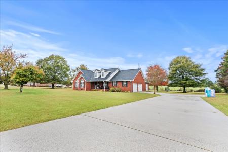 220 Santileon Lane, Rainsville, Alabama 35986, USA