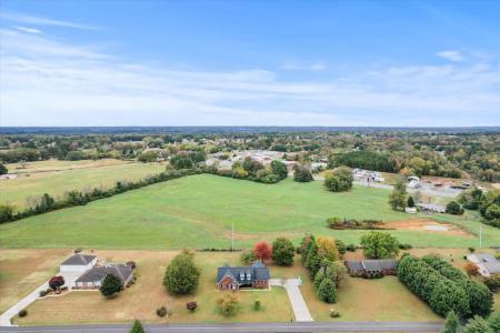 220 Santileon Lane, Rainsville, Alabama 35986, USA