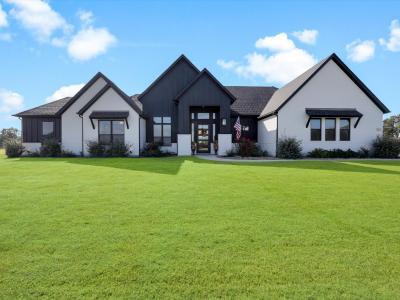 2016 Sonora Way, Poolville, Texas 76487, USA