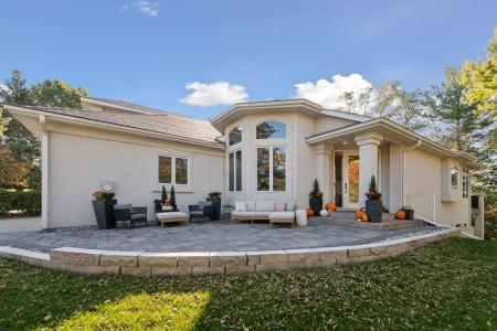 2600 Cedar Green, Minnetonka, Minnesota 55305, États-Unis