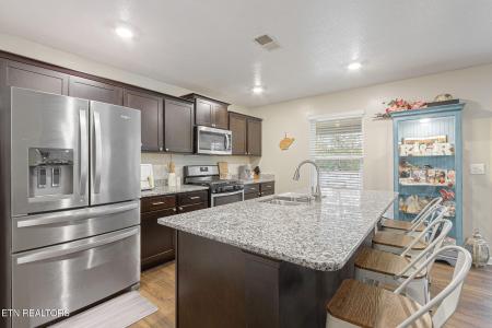 877 Greene Meadow Drive, Talbott, Tennessee 37877, USA