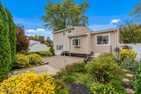 5 Grace Drive, Old Bridge, New Jersey 08857, États-Unis