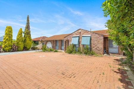 188 Marangaroo Drive, Girrawheen, WA 6064, Australie