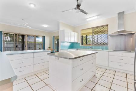 17 Callistemon Crescent, Tin Can Bay, QLD 4580, Australia