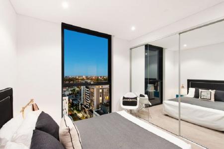 1705/10 Atchison Street, St Leonards, NSW 2065, Australia