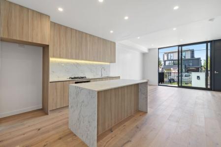 2/15-17 Station Avenue, Mckinnon, VIC 3204, Australia