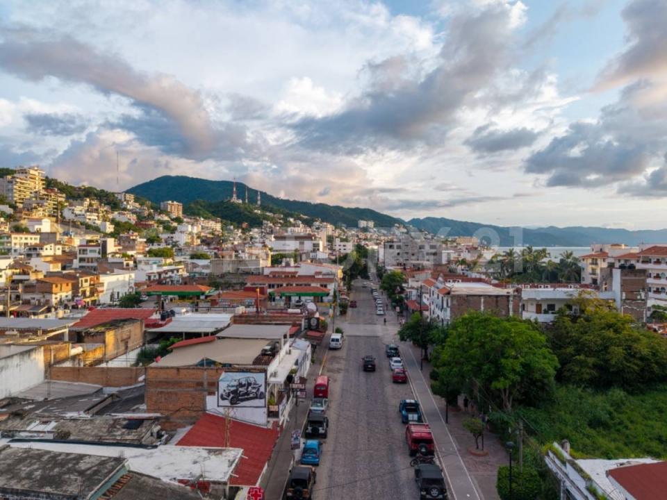 Av Mexico 1276,, Puerto Vallarta, Jalisco 48350, México