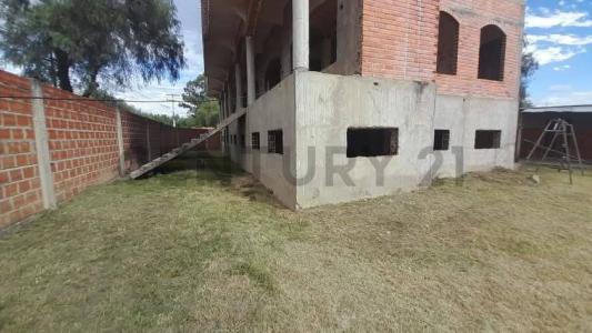 Av. Felipe Palazón esquina 5 Sn, Miraflores, Tarija 00001, Bolivia