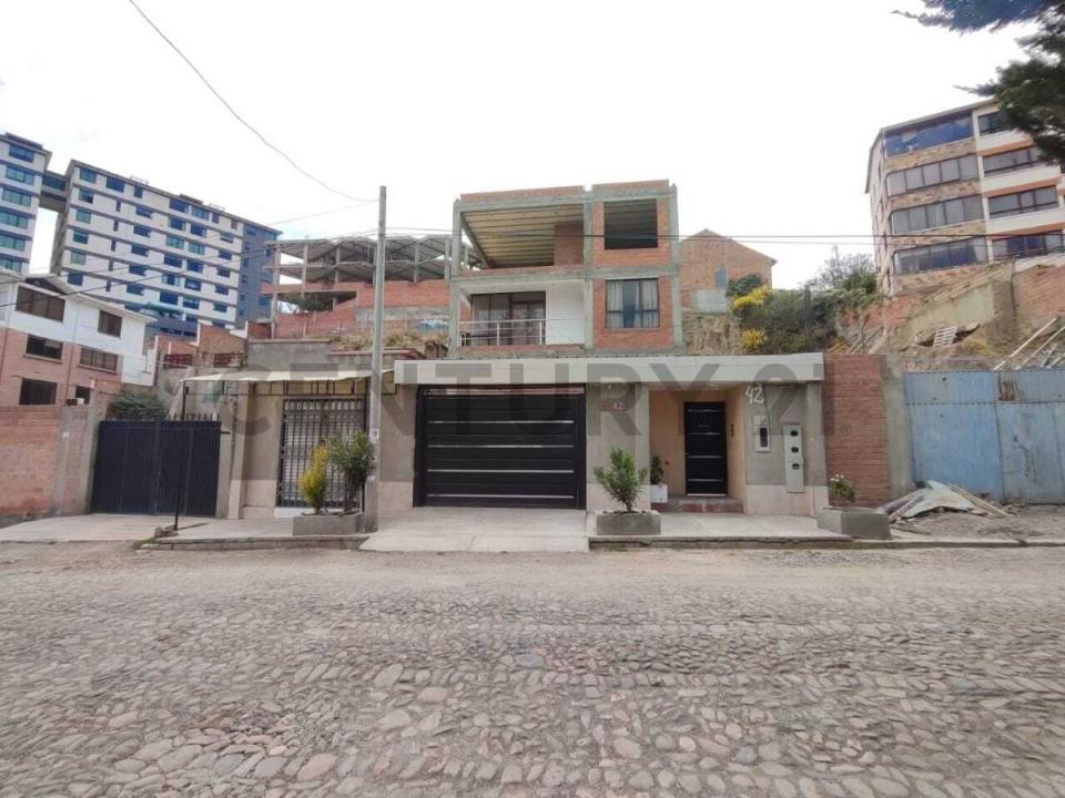 calle “26” Carlos Crespo S/N S/N, Cota Cota, La Paz 00001, ボリビア