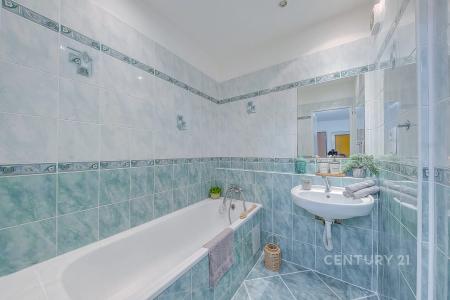 Křivenická, Praha, Území Hlavního Města Prahy 18100, Czech Republic