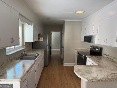 206 Sycamore Way, Clarkesville, Georgia 30523