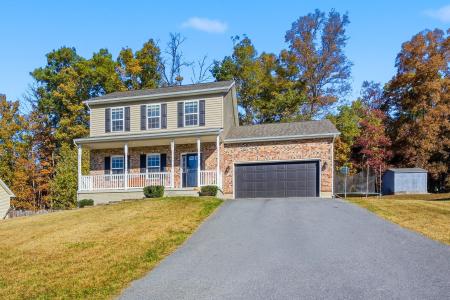 353 Paragon Dr, Bunker Hill, 西弗吉尼亚州 25428, 美国