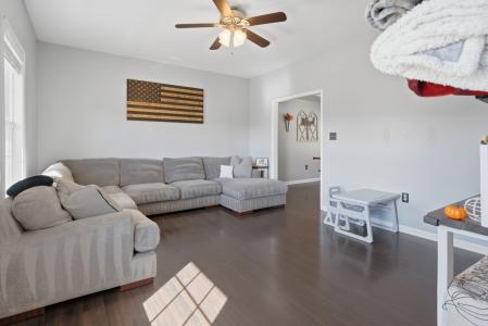 353 Paragon Dr, Bunker Hill, 西弗吉尼亚州 25428, 美国