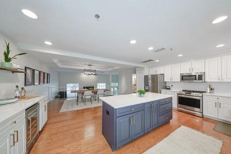 2403 Palm Dr W # 2, Tampa, Florida 33629, USA