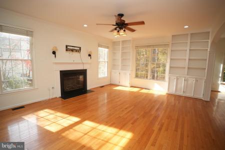 23293 Misty Pond Lane, California, Maryland 20619, Estados Unidos